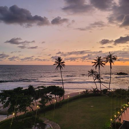 Hasara Oceanfront Apartments Galle Exteriör bild