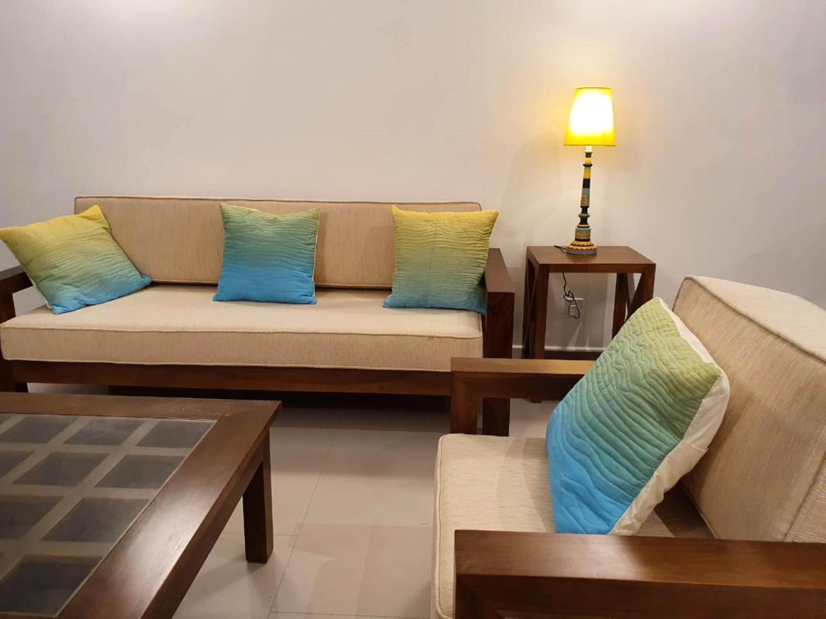 Hasara Oceanfront Apartments Galle Exteriör bild