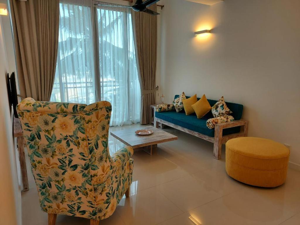 Hasara Oceanfront Apartments Galle Exteriör bild
