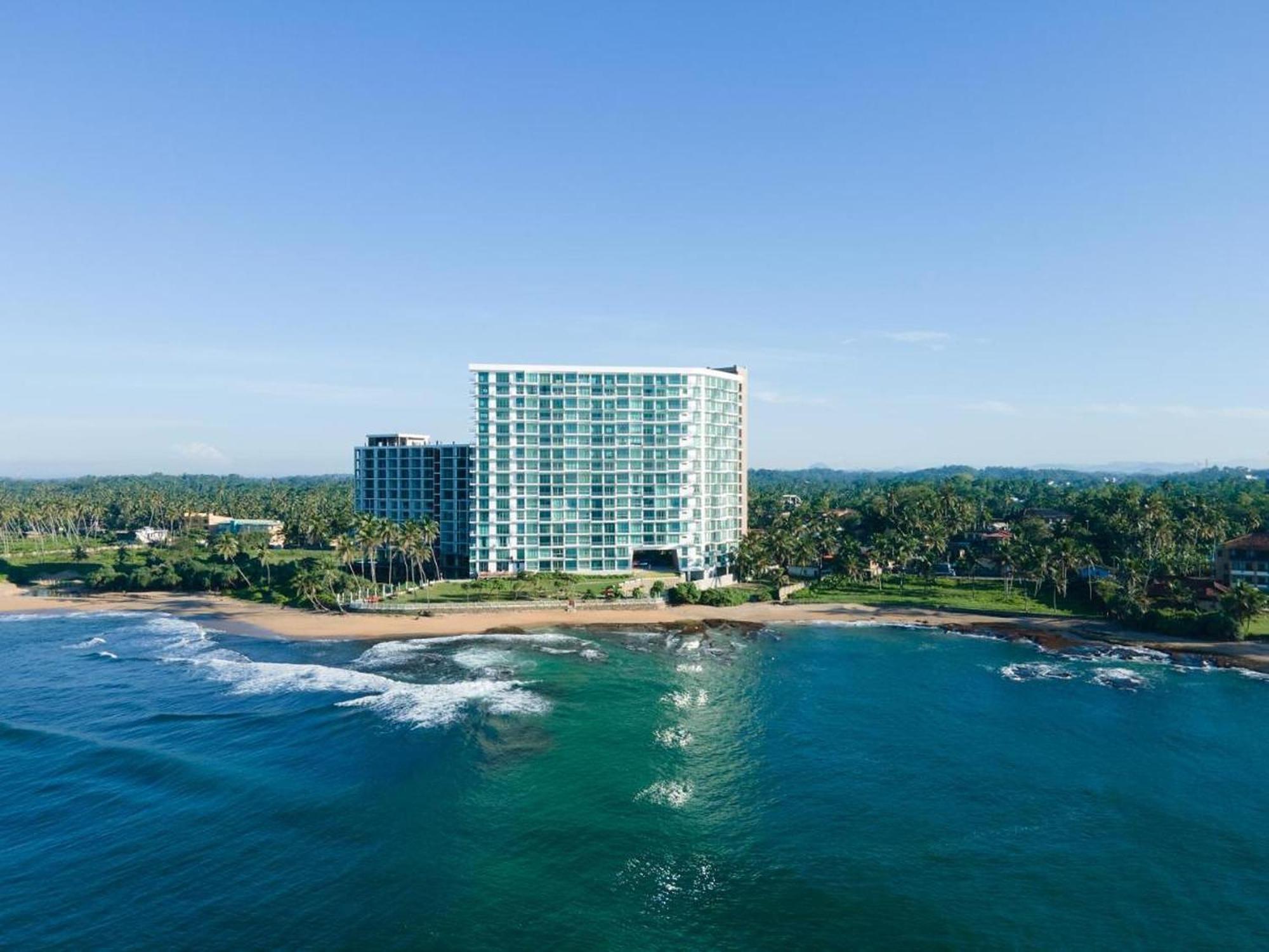 Hasara Oceanfront Apartments Galle Exteriör bild