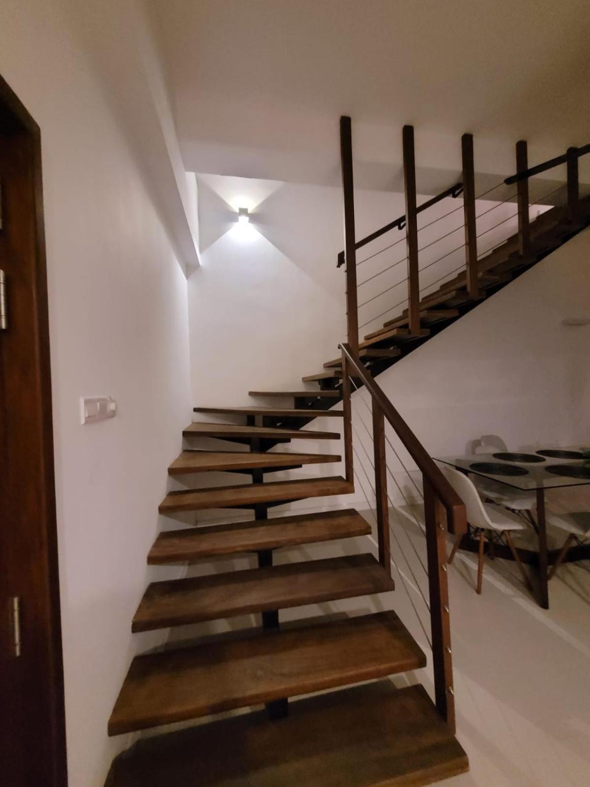 Hasara Oceanfront Apartments Galle Exteriör bild